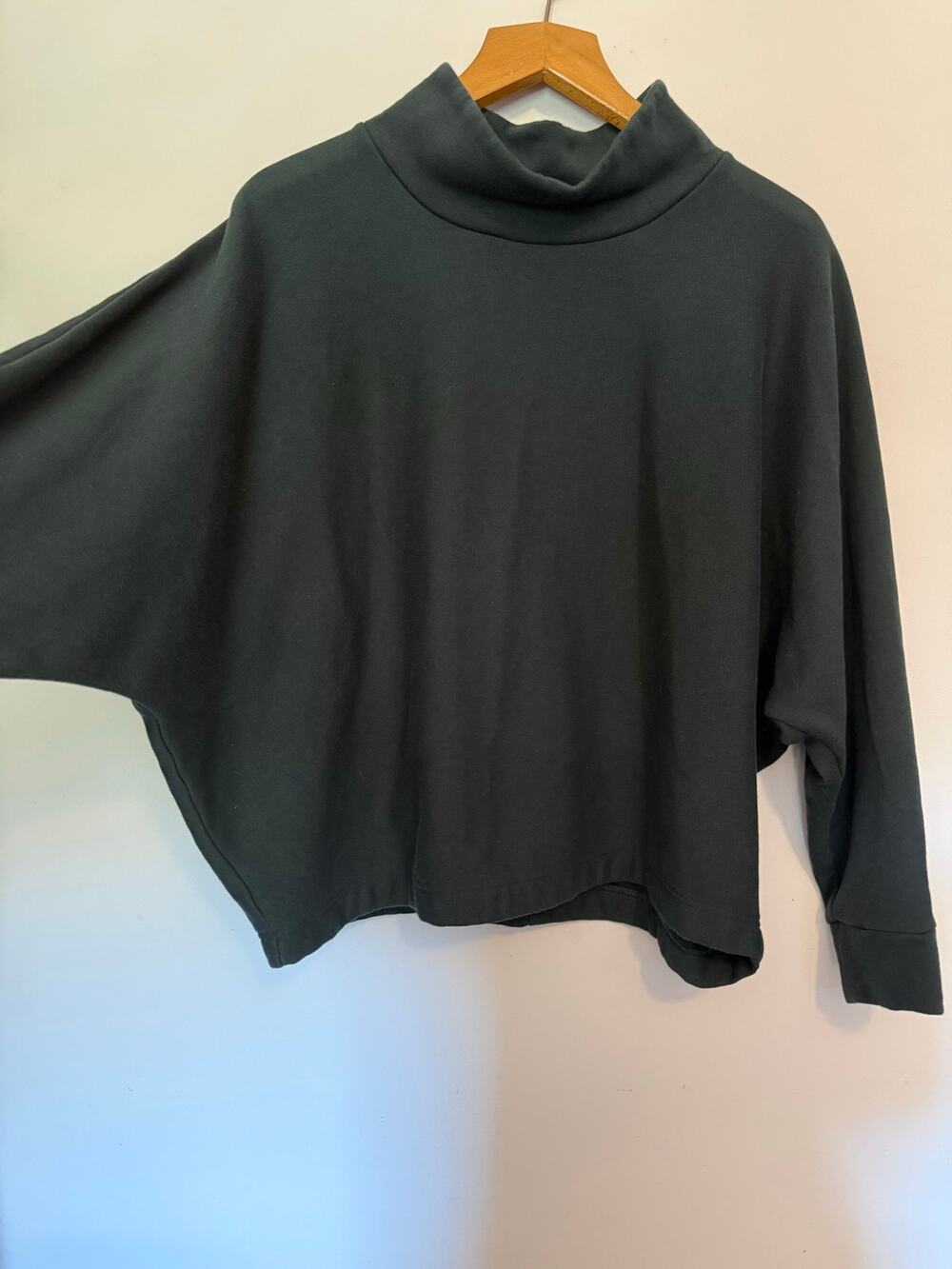 J. Crew emerald slouchy mock-neck sweatshirt batwing sleeves Sz M